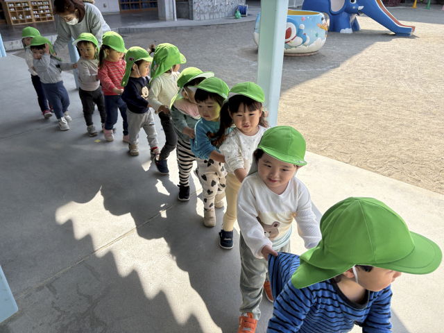 １歳児たまご組　みんなで遊ぶの楽しいな♪